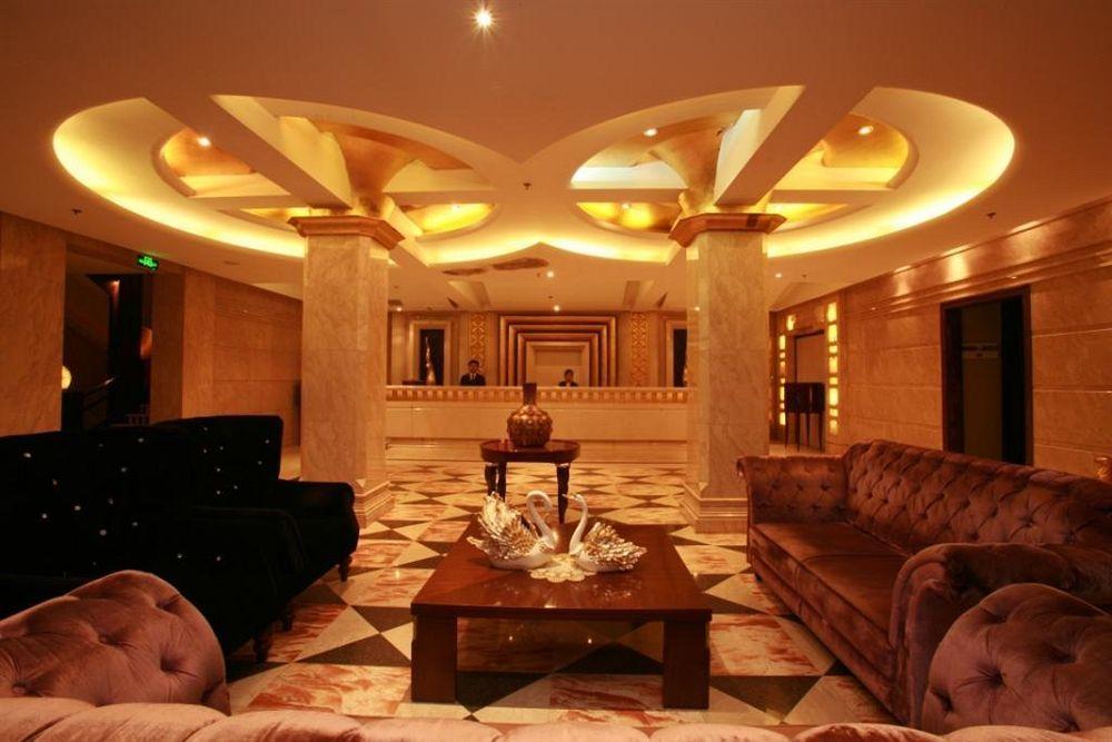 Base-Sanlitun Serviced Apartment Beijing Exterior photo